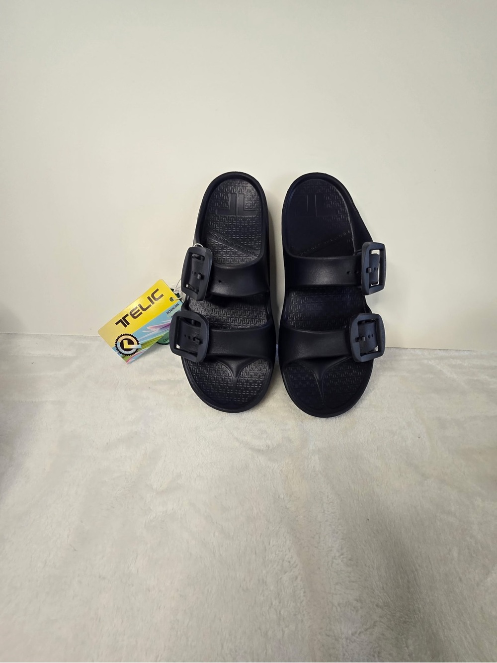 Telic Women's Black Double-Buckle Slide Sandals
